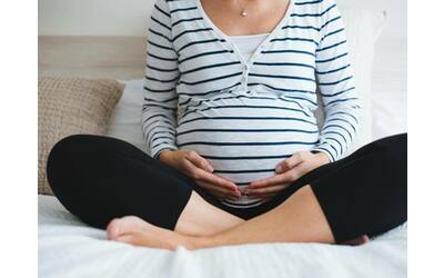 Tumore al seno con «gene Jolie»: la gravidanza  è sicura per mamma  e...