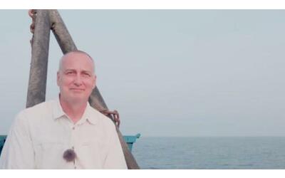 Ucciso da un’onda anomala a Dubai l’imprenditore Landi, latitante ed ex parà: andava sulla “sua” isola artificiale