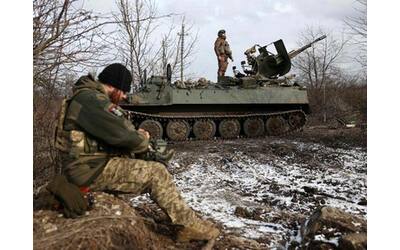 ucraina russia le notizie sulla guerra di oggi times navalny stato ucciso con un pugno al cuore raid a kharkiv esplosioni a kherson