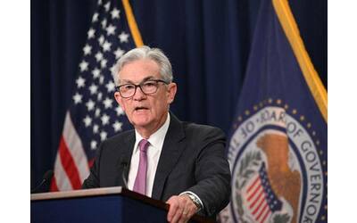 Usa, la Fed lascia i tassi fermiMa prevede tre tagli nel 2024