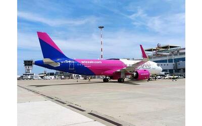 Voli, low cost in ritirata dall’Italia: Ryanair e easyJet tagliano, Wizz Air dimezza, Vueling è quasi sparita