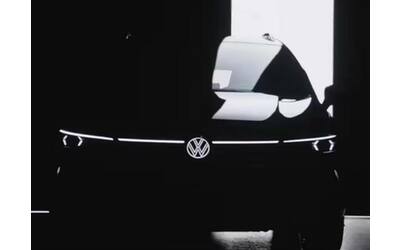 Volkswagen Golf, l’ultimo restyling prima del passaggio all’elettrico. Ecco come sarà