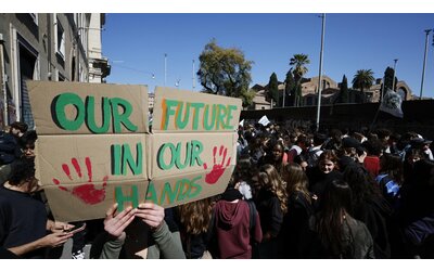 sciopero globale del clima i fridays for future nelle piazze di tutta italia riprendiamoci il futuro