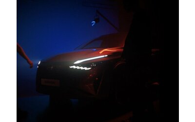 Nissan Qashqai 2025: confermato il debutto per il 17 aprile. Primo video teaser