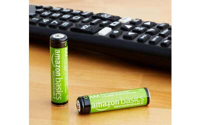 12 batterie AAA ricaricabili a soli 10€ su Amazon: AFFRETTATEVI!