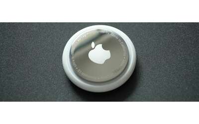 AirTag Apple: come cambiare la batteria nel modo corretto