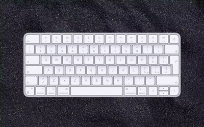 Apple aggiorna la Magic Keyboard: è il momento PERFETTO per acquistarne una