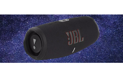 JBL Charge 5 a prezzo STRACCIATO su Amazon: speaker super LUSSO