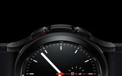 L’EPICO Samsung Galaxy Watch4 Classic costa POCHISSIMO su Amazon