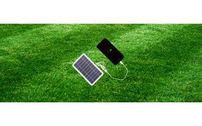 pannello ricarica solare portatile per smartphone e altri device a 11