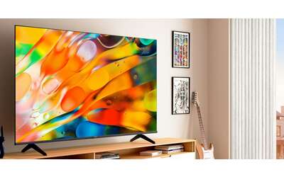 Questa Smart TV QLED costa solo 299€ su Amazon: è un VERO AFFARE