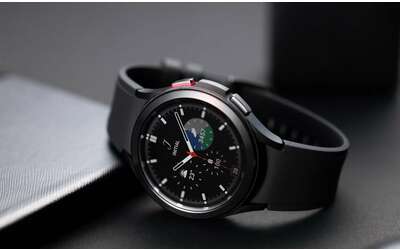 Samsung Galaxy Watch4 Classic in SUPER OFFERTA su Amazon (-57%)