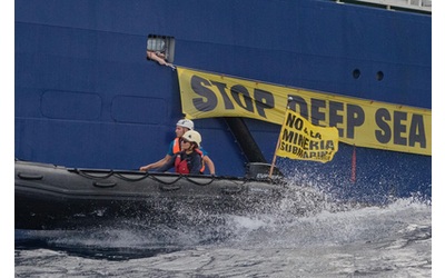 Estrazione mineraria in acque profonde: chiesta l’espulsione di Greenpeace...