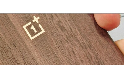 OnePlus 12, il ritorno del legno | Rumor