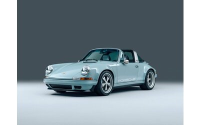 Theon GBR003: nuova vita per una Porsche 911 Targa degli anni 90