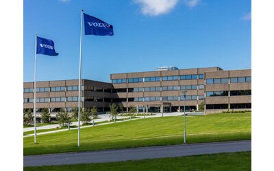 Volvo, arrivano 420 milioni di euro dalla Banca Europea per gli Investimenti
