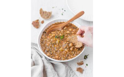 scopri il segreto di una zuppa di legumi perfetta una ricetta che cambier le tue cene