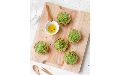 tartellette al pat di broccoli in frolla all olio d oliva