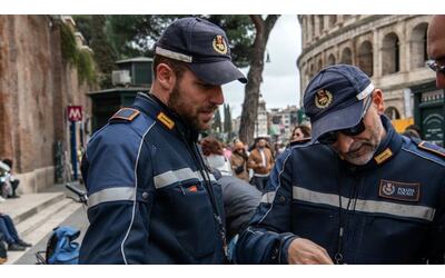 Controlli anti-abusivismo a Roma. Da inizio anno sequestrati 3 tonnellate di cibo e 30mila prodotti contraffatti