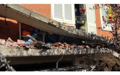 tragedia a roma crolla un balcone e resta schiacciata morta anziana