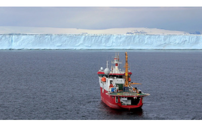 Antartide: la nave Laura Bassi salpa per il Polo Sud