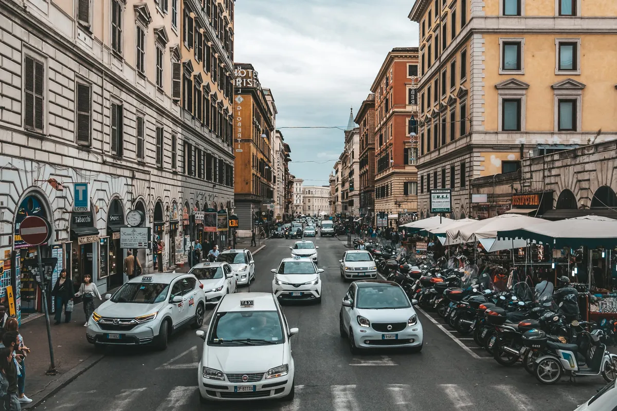 L’Italia è il Paese dove i guidatori sono più aggressivi, specie se guidano BMW