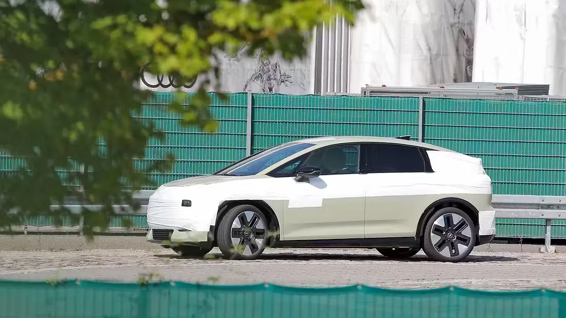 Audi A2 sorpresa con poche camuffature, il remake del mito anni 2000 è quasi pronto