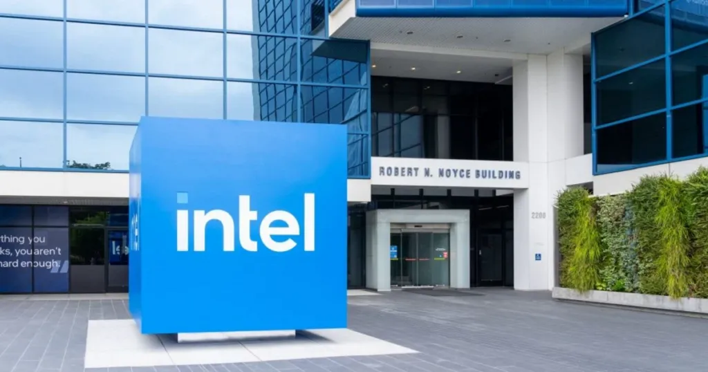 Intel raccoglie 20 miliardi per l’AI. La scommessa è diventare la fabbrica dietro la corsa al compute