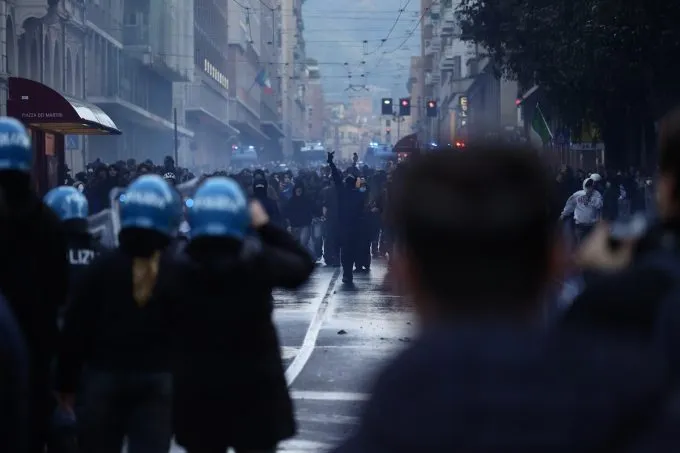 Gli scontri più pesanti di sabato sono avvenuti a Bologna