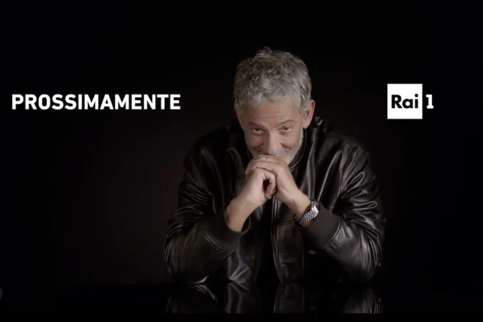 Fiorello ha annunciato che tornerà su Rai 1, con un video che cita un recente spot pubblicitario con Brad Pitt
