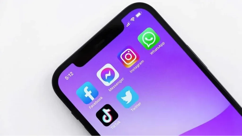 Dipendenza da social, via libera a migliaia di cause: Meta rischia 1.400 miliardi di sanzioni
