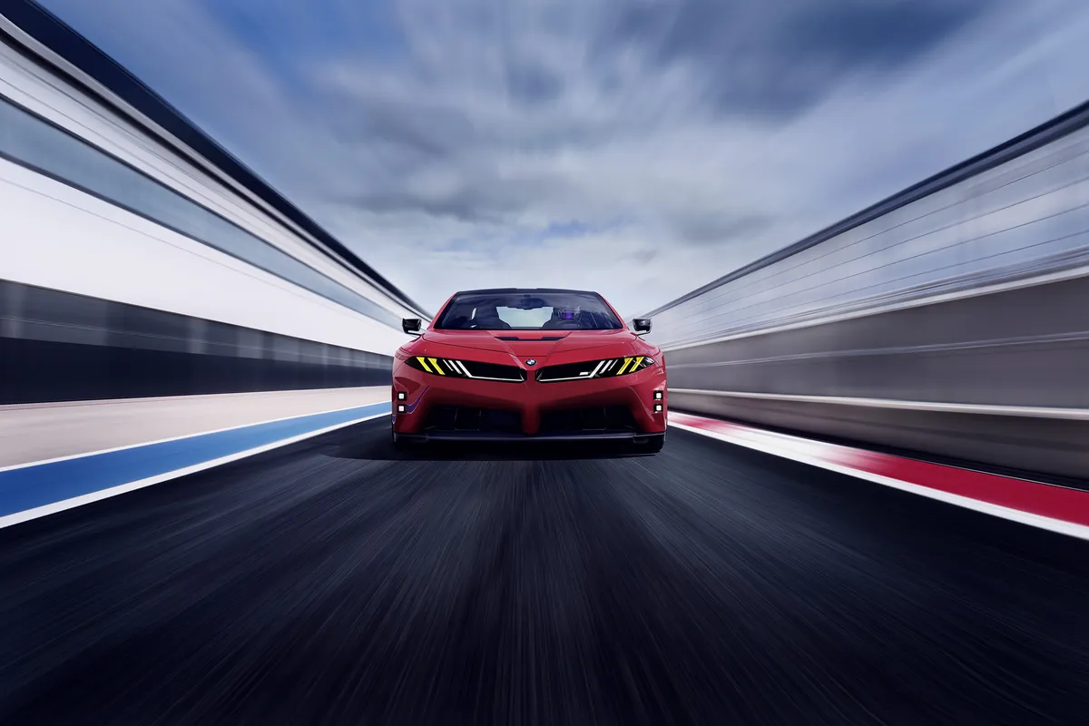 BMW porta a Le Mans la Concept Neue Klasse M, l’elettrica da pista
