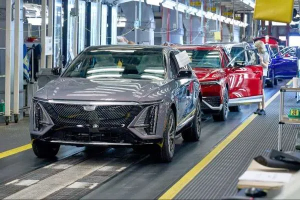 IA e licenziamenti, anche General Motors taglierà oltre 500 posti di lavoro