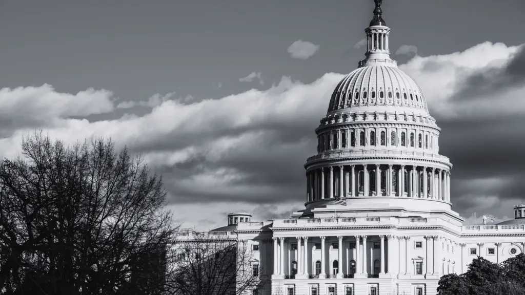 Legge crypto USA: c’è il testo, ma non piace a tutti. Su Polymarket crollano possibilità di ok
