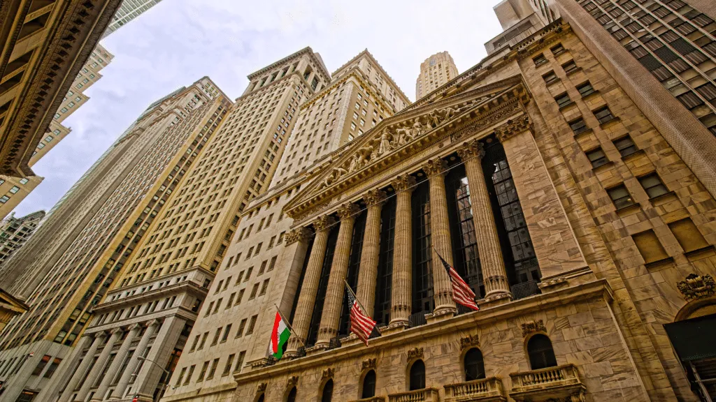 858 milioni da Wall Street su Bitcoin, Ethereum. Brillano Solana e Ripple