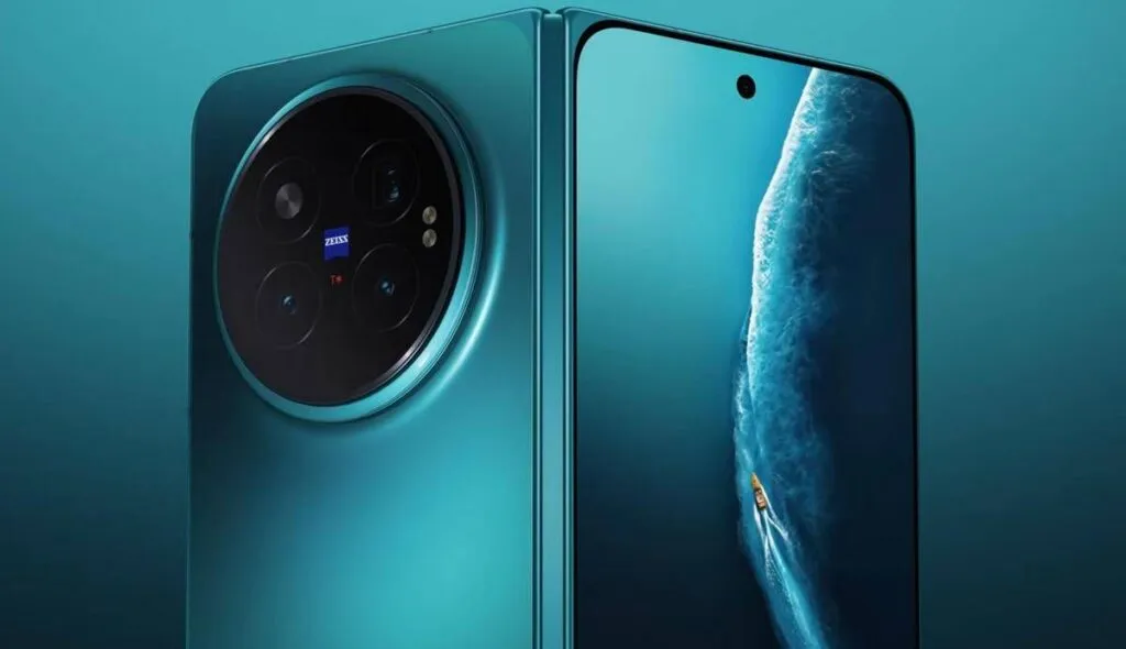 vivo X Fold6 debutta in Italia: caratteristiche tecniche, comparto fotografico e prezzi del nuovo pieghevole