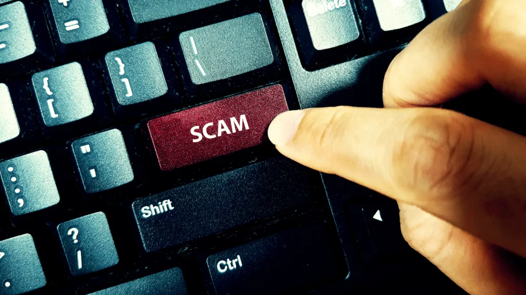 2 milioni di sequestri tra barche e Ferrari. La chiamano truffa crypto, ma è la blockchain a inguaiarlo