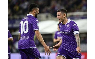 La Fiorentina batte 5-1 il Sassuolo e aggancia il Napoli. Ora testa al Bruges