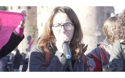 25 novembre, a Roma il corteo di Non Una di Meno. Campisi (D.i.Re): “Valditara? Nei centri antiviolenza 22 mila donne in 10 mesi”