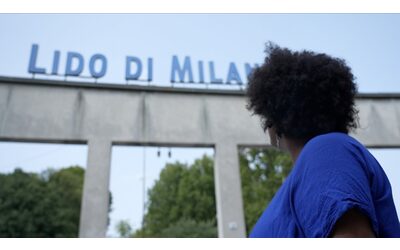 A Milano soltanto tre piscine aperte per più di un milione di abitanti. E c’è il rischio privatizzazione: “Città per ricchi, non per le persone normali”