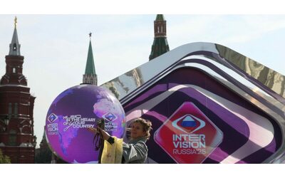 A Mosca va in scena l’Intervision Song Contest, la risposta russa all’Eurovision. E partecipano anche gli Usa