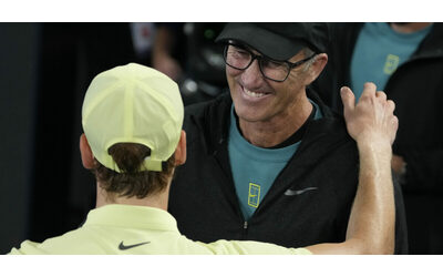 Abbiamo fatto una scommessa il mio futuro nelle mani di Jannik Voglio che faccia ci che meglio per lui Darren Cahill non lascia Sinner