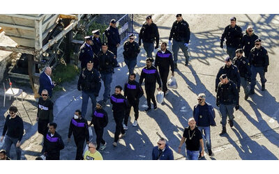 Albania, il governo ci riprova: domani i primi trasferimenti di migranti dall’Italia al centro di Gjader
