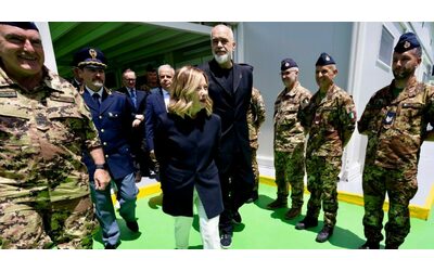 Albania, il governo esautora i giudici dei tribunali. Emendamento affida le convalide dei trattenimenti dei migranti alle corti d’Appello