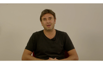 Alessandro Di Battista presenta la collana Smartbook di Paper First e il suo La Russia non il mio nemico