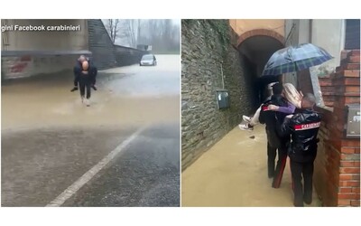 Allerta rossa a Firenze, donna intrappolata sotto un cavalcavia salvata dai carabinieri. Anziani evacuati in braccio dai militari – Video