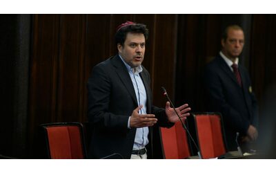 “Almeno ad Auschwitz avevate da mangiare”: l’insulto antisemita al consigliere comunale di Milano