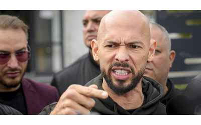 “Andrew Tate minacciava con la pistola addosso, le chiamava stro**e afferrandole al collo e le violentava”: quattro donne accusano l’influencer