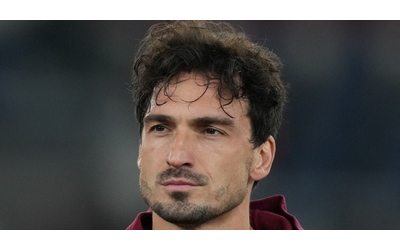 As Roma, Hummels: “Sbalordito dall’esonero di De Rossi. Vi racconto com’era Juric fuori dal campo. Il mio futuro? Ecco quando deciderò”