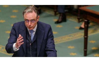 Asset russi congelati: oggi l’Ue decide se sbloccarli per finanziare Kiev. Il Belgio si oppone: “Troppi rischi”